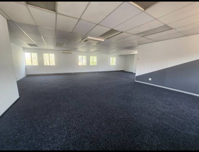 203M² OFFICE TO LET IN RANDJESPARK